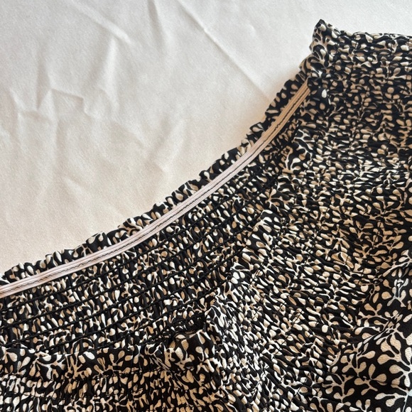 Source Unknown Black and White Patterned Blouse - Picture 5 of 9